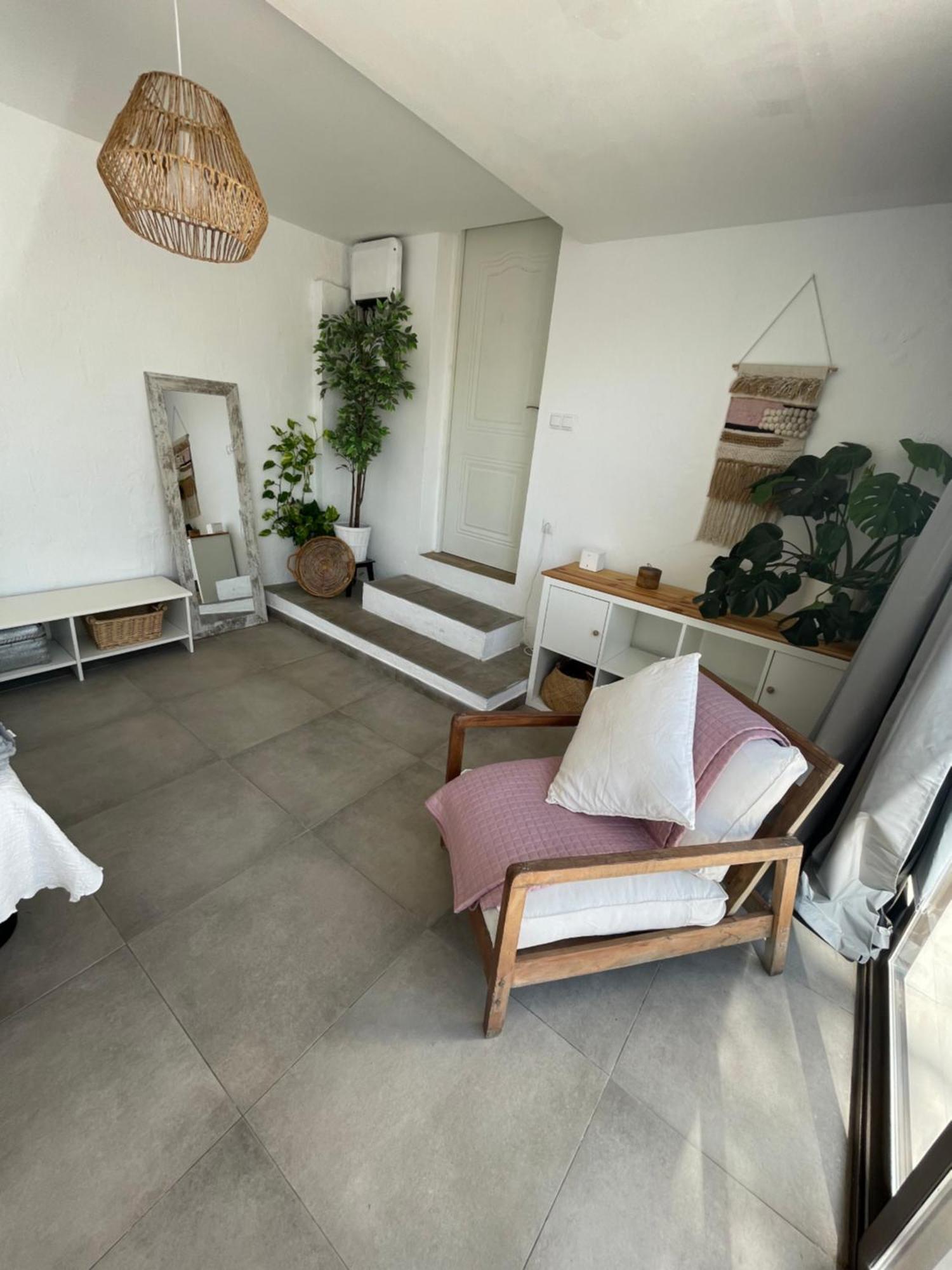 Mediterranean House - Habitaciones Privadas En Casa Compartida Mairena del Aljarafe Buitenkant foto