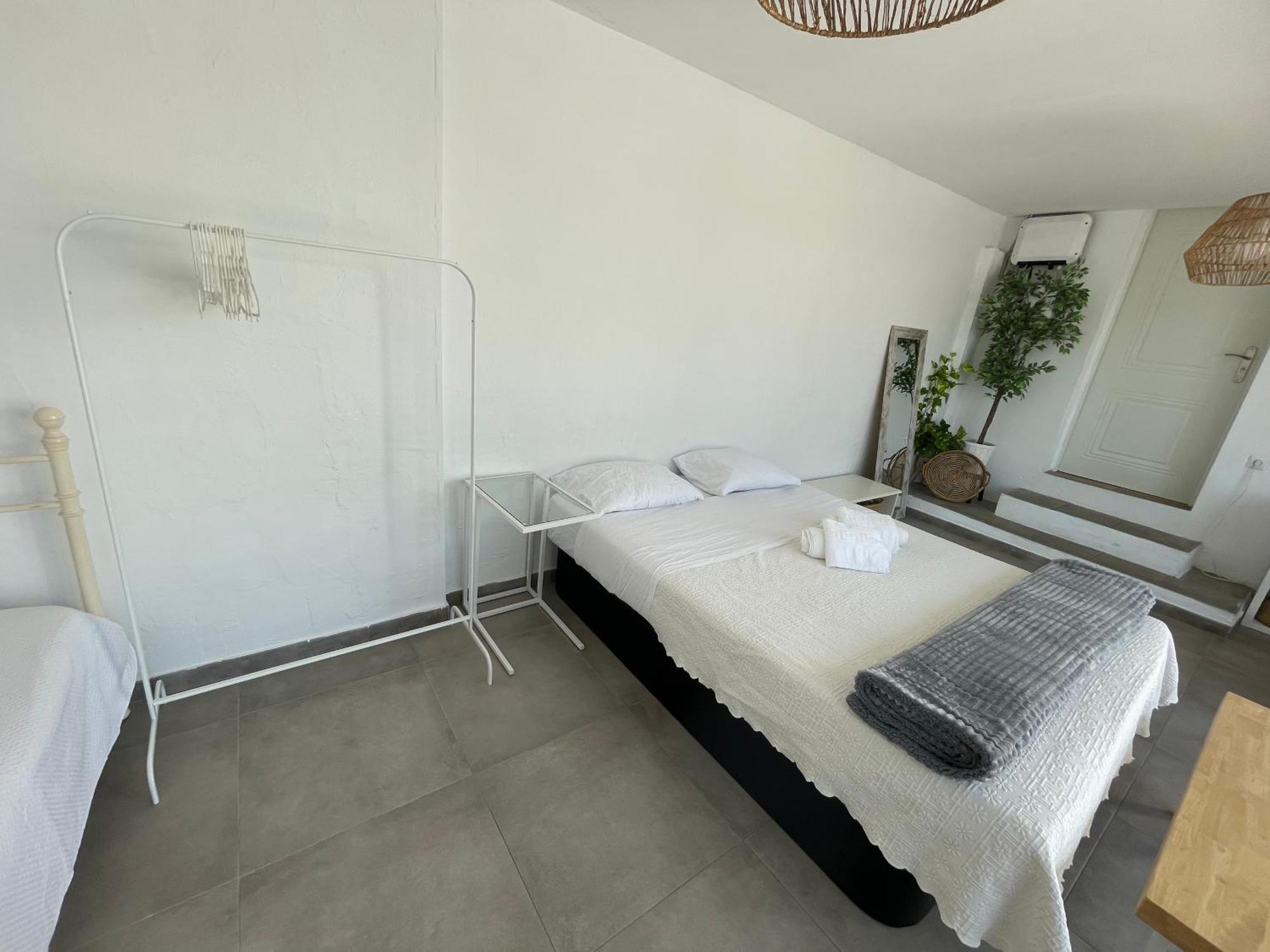 Mediterranean House - Habitaciones Privadas En Casa Compartida Mairena del Aljarafe Buitenkant foto