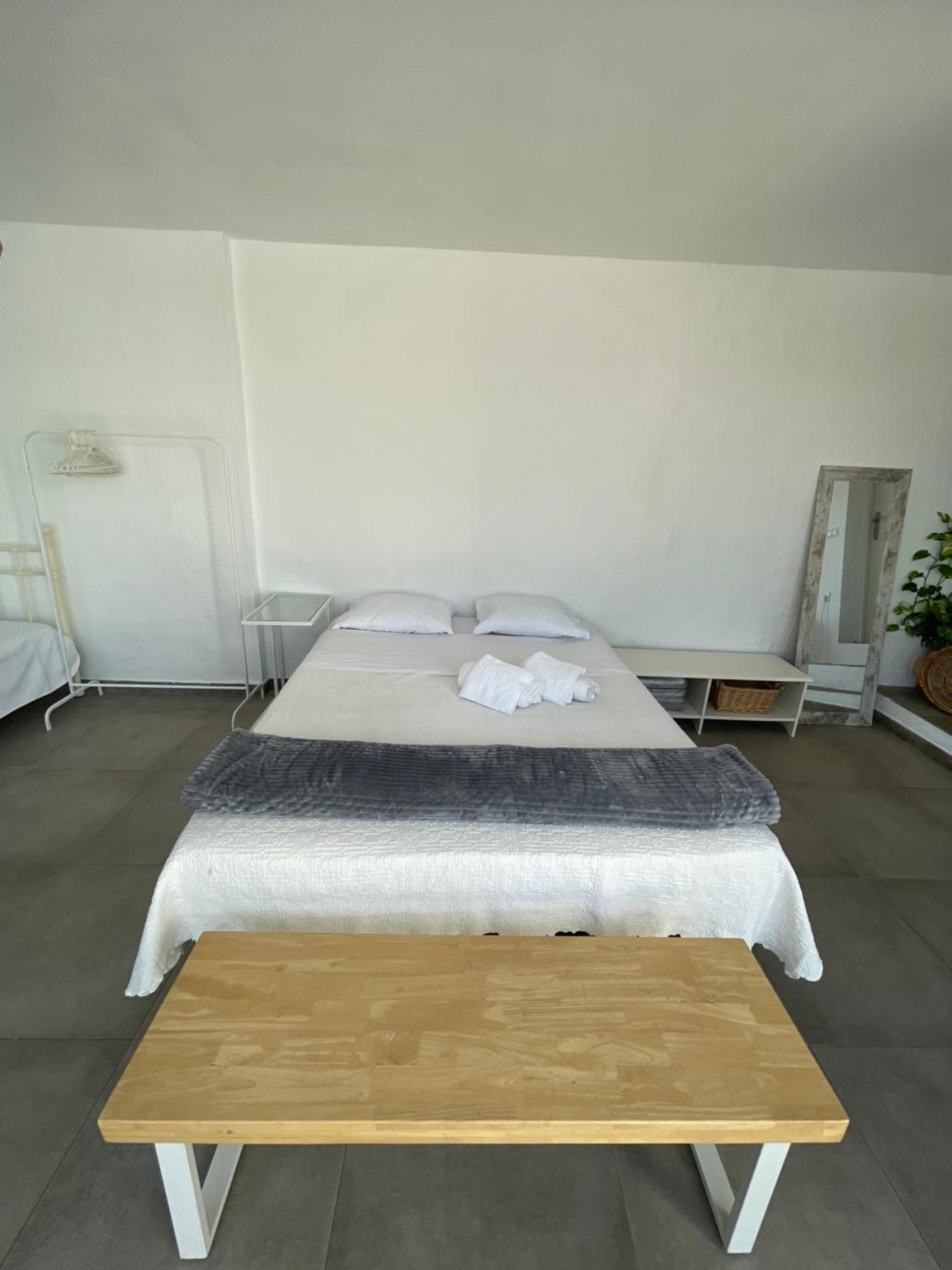Mediterranean House - Habitaciones Privadas En Casa Compartida Mairena del Aljarafe Buitenkant foto