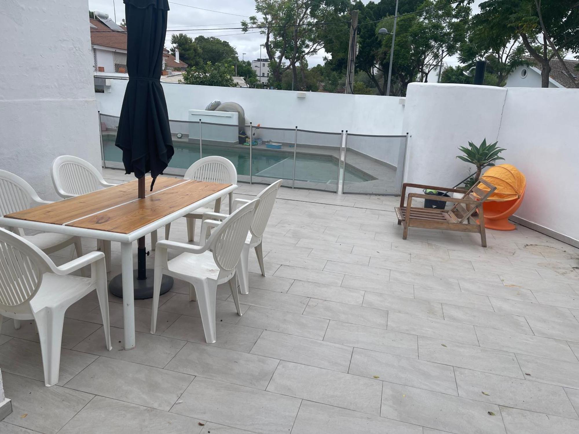 Mediterranean House - Habitaciones Privadas En Casa Compartida Mairena del Aljarafe Buitenkant foto